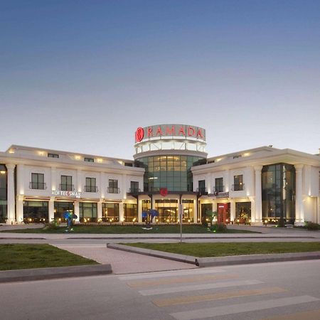 Ramada By Wyndham Sakarya Hotel Exteriör bild