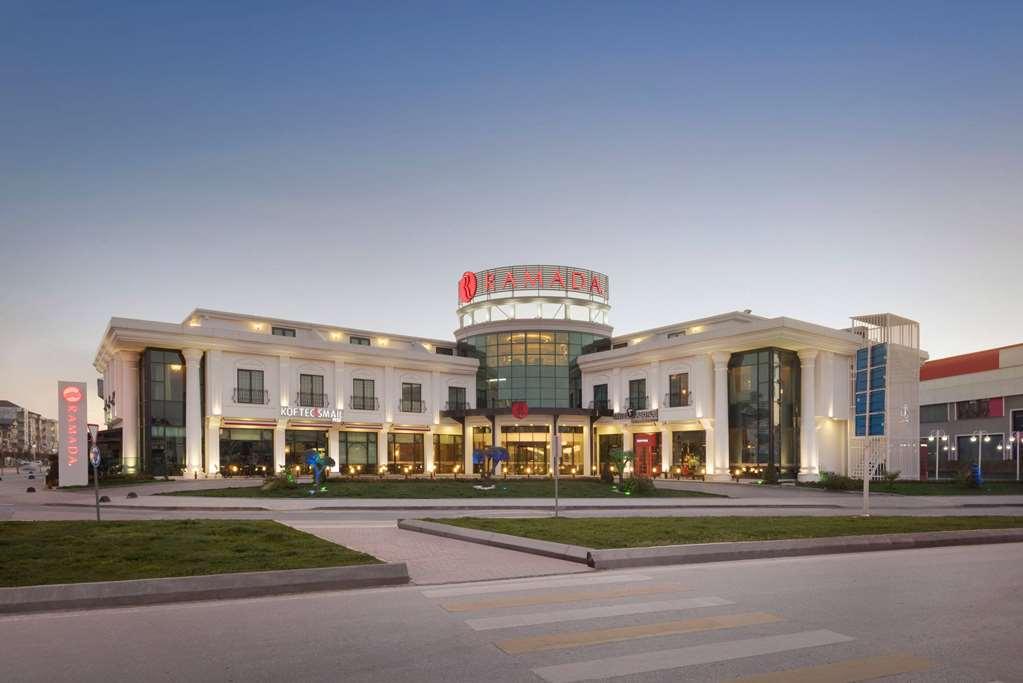 Ramada By Wyndham Sakarya Hotel Exteriör bild